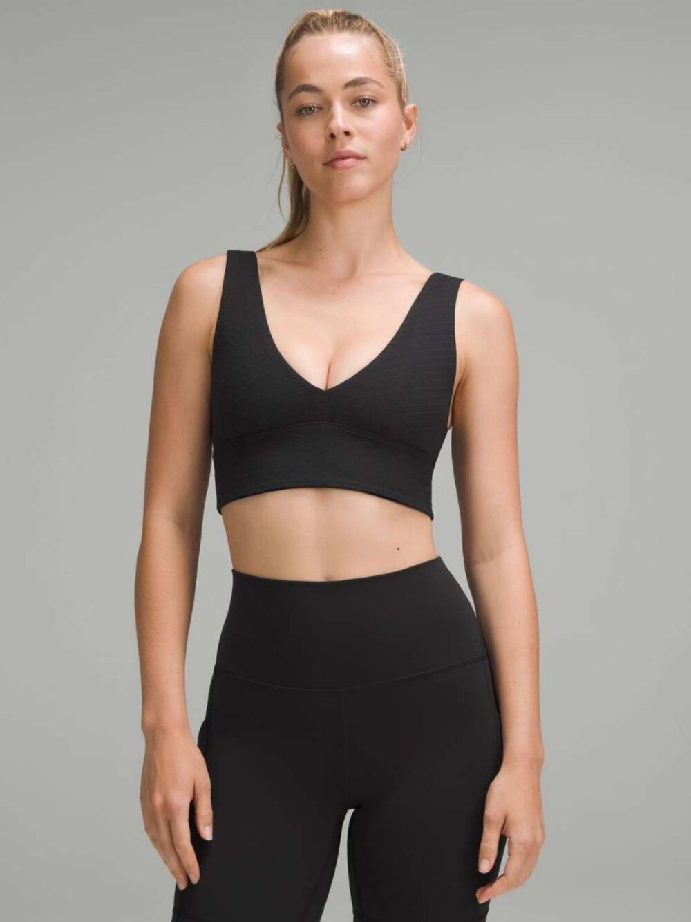 Lululemon Align V Neck Bra Size 4 Black